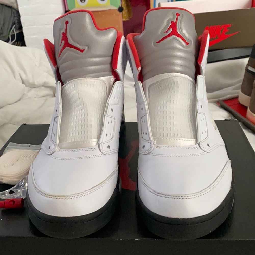 Jordan 5 Fire Red